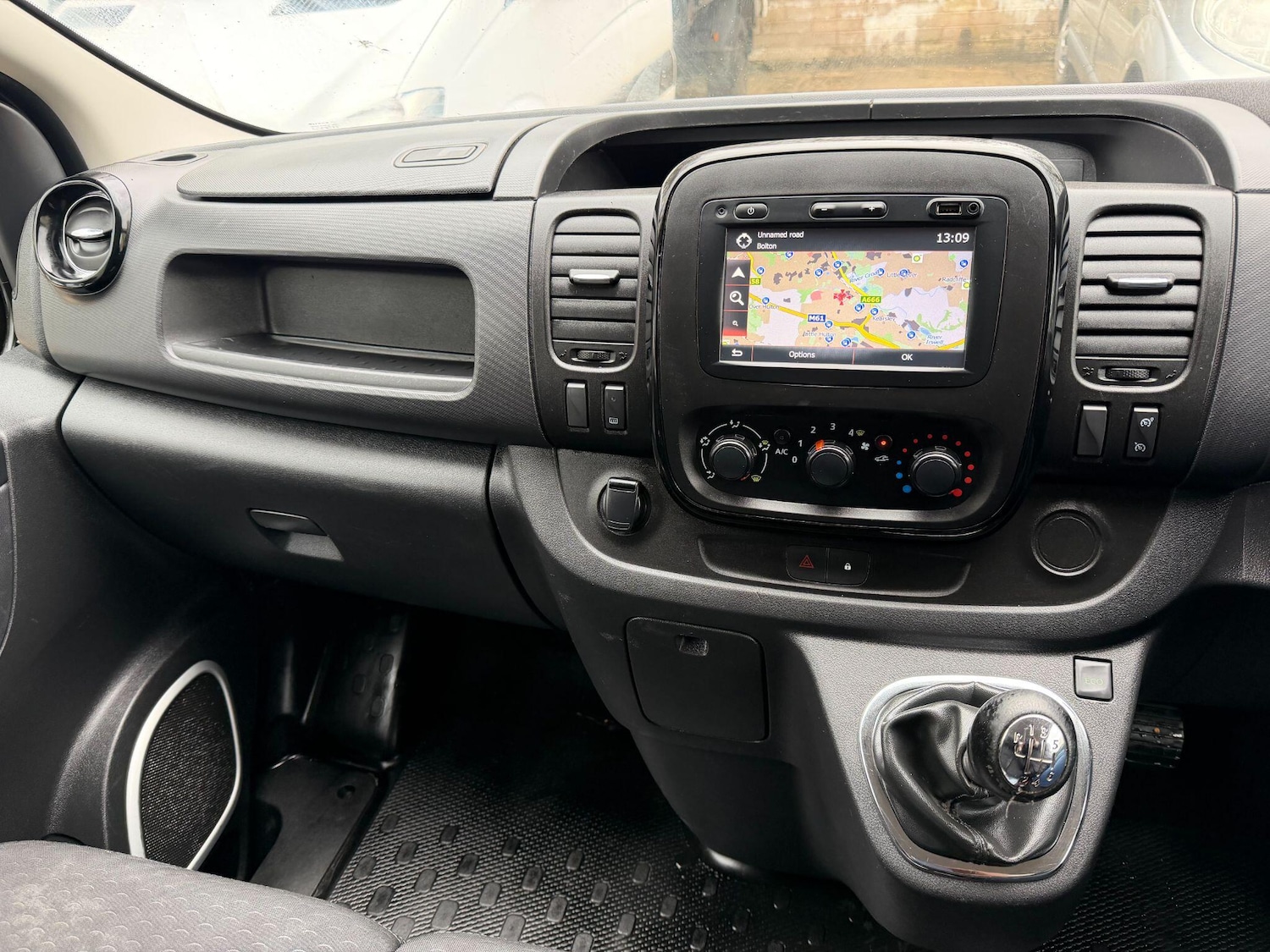 Used Vauxhall Vivaro 2017 for sale - 77305348: Photo 34