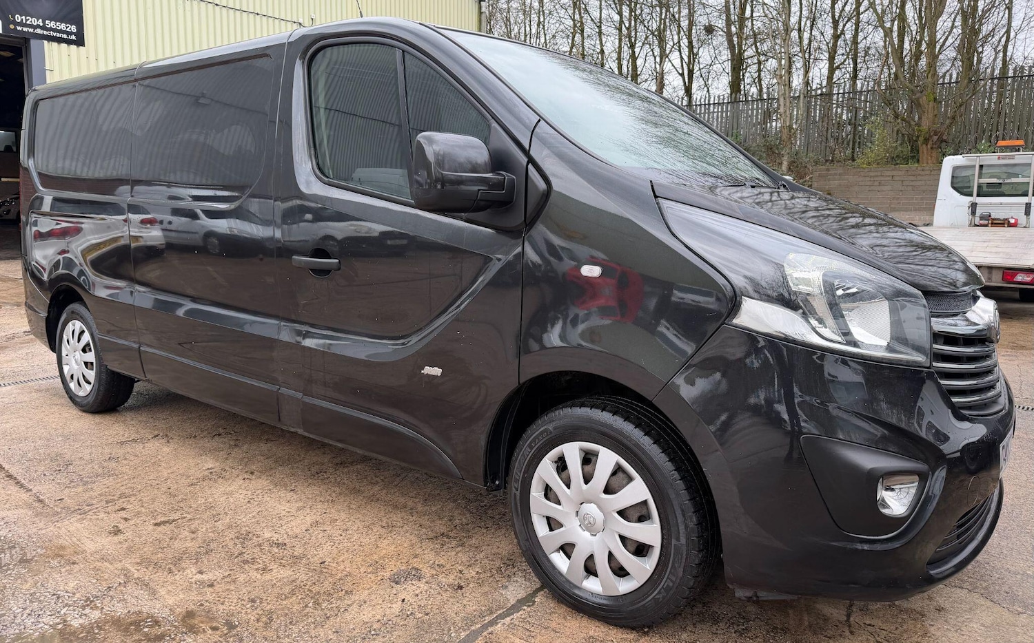 Used Vauxhall Vivaro 2017 for sale - 77305348: Photo 5
