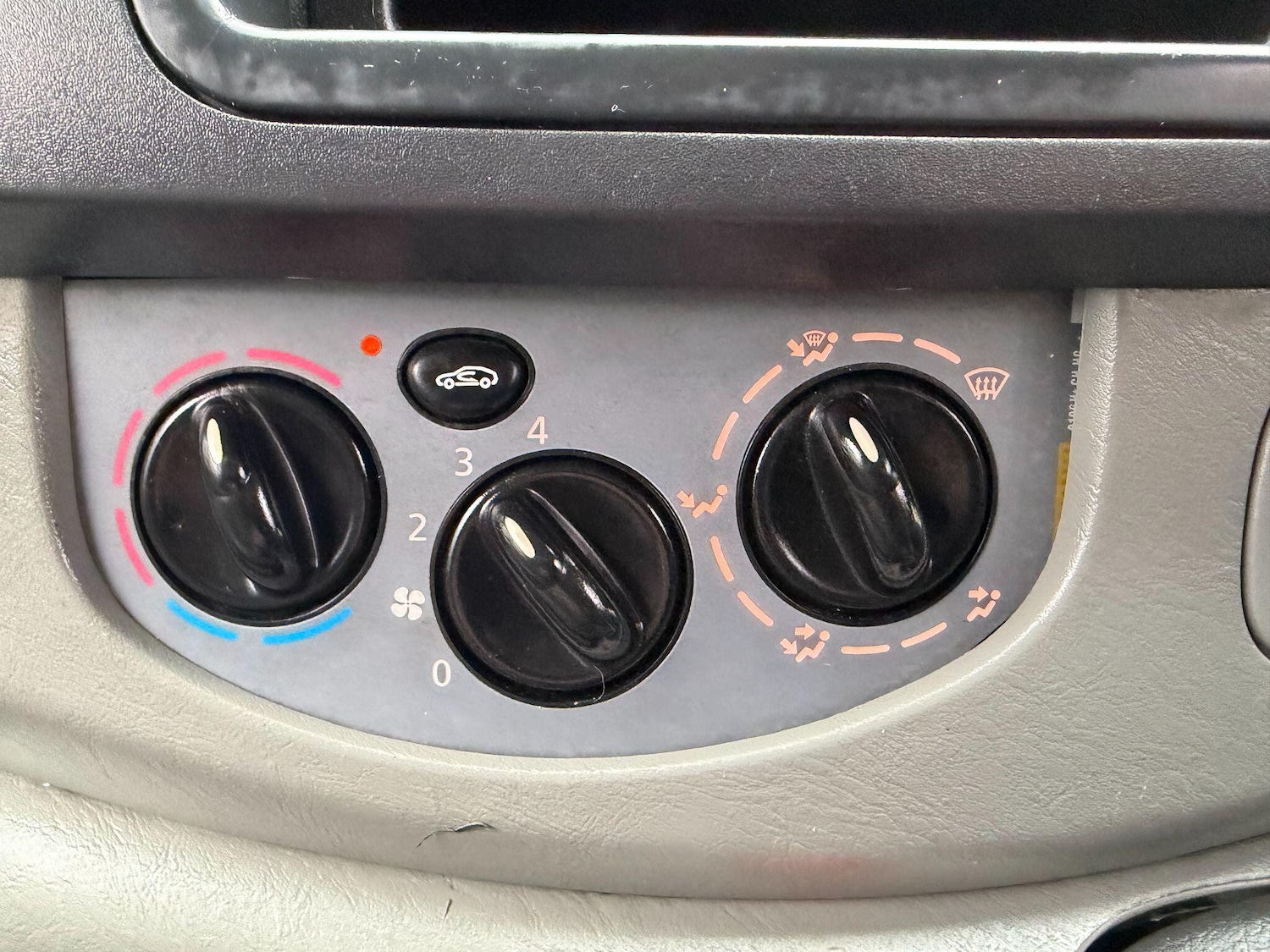 Used Vauxhall Vivaro 2014 for sale - 77344770: Photo 35