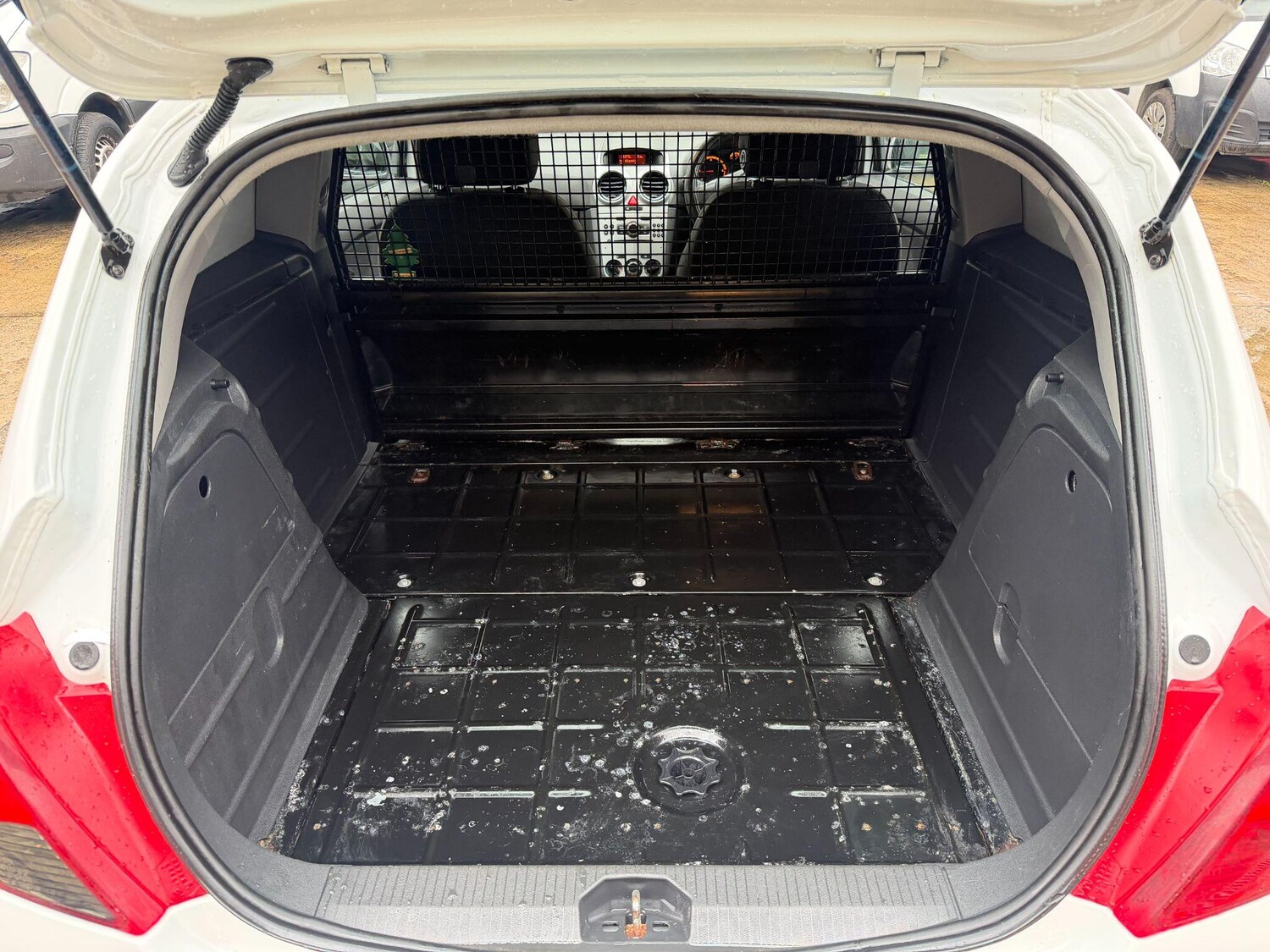 Used Vauxhall Corsa 2011 for sale - 77538651: Photo 14