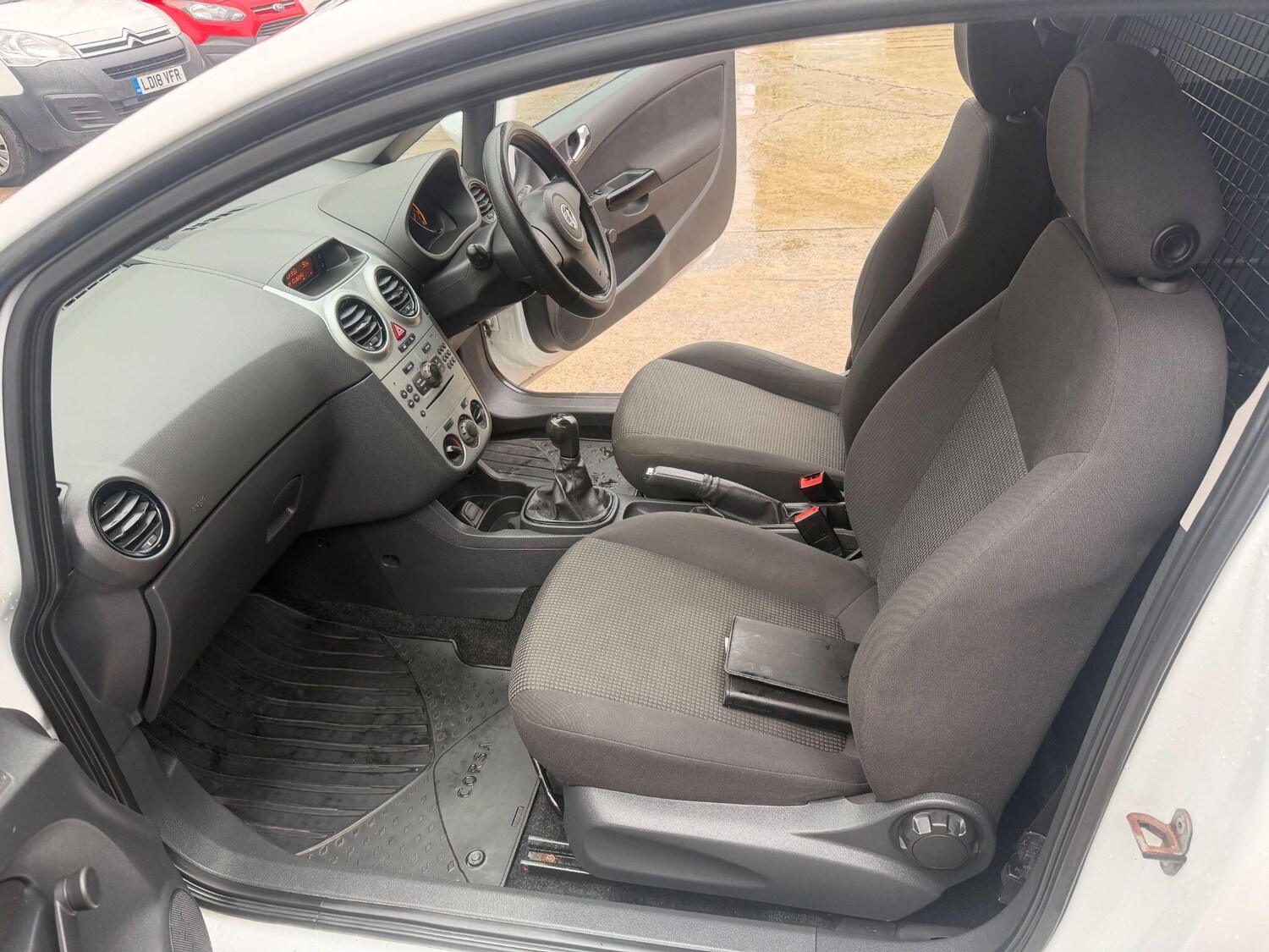 Used Vauxhall Corsa 2011 for sale - 77538651: Photo 34