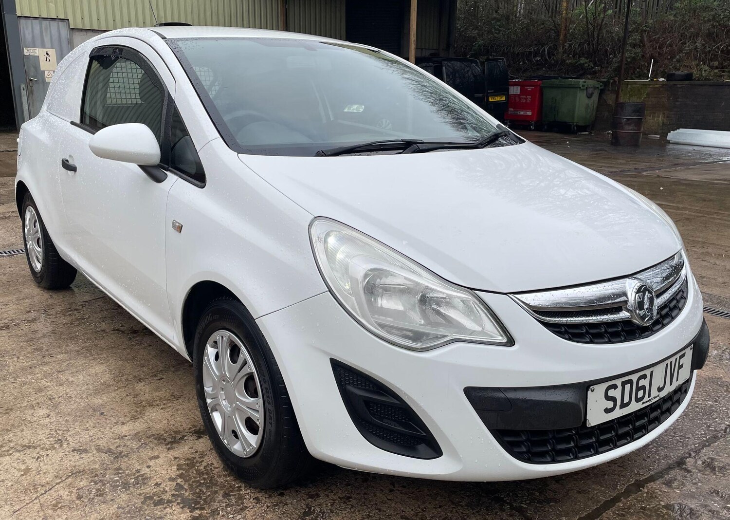 Used Vauxhall Corsa 2011 for sale - 77538651: Photo 4