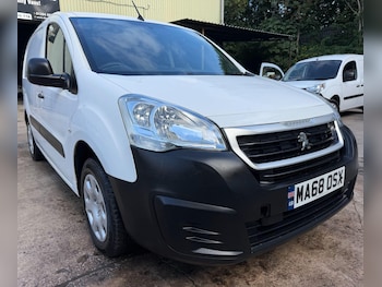 Used Peugeot Partner 2018 for sale - 79388655: Photo