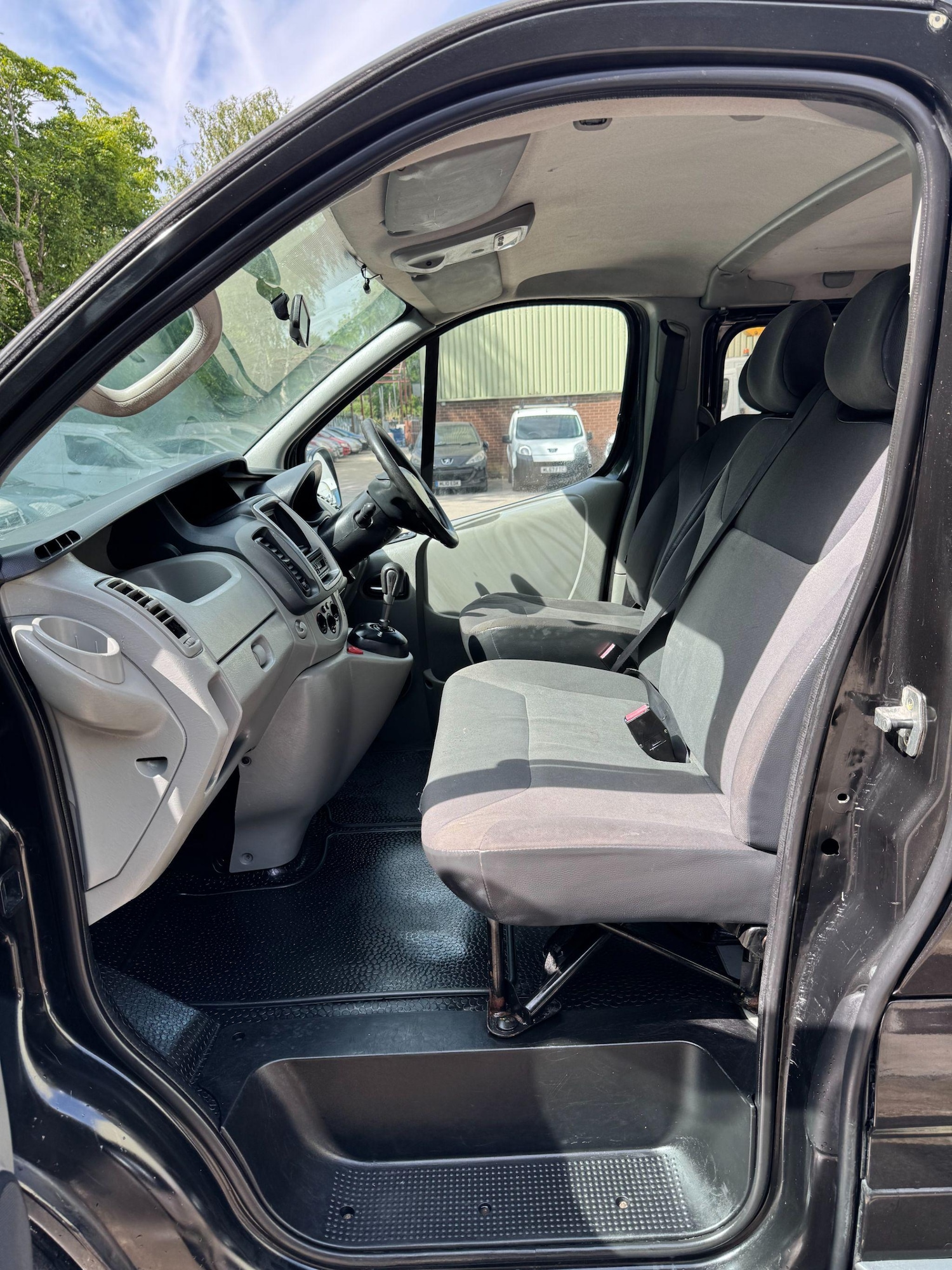 Used Renault Trafic 2012 for sale - 77131973: Photo 38