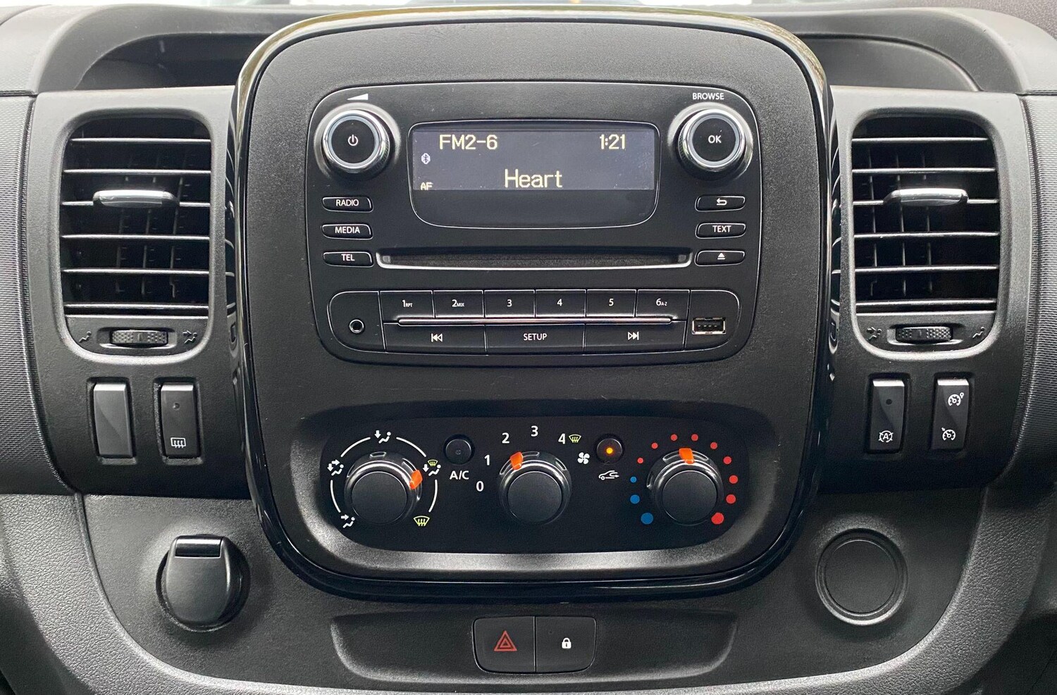 Used Vauxhall Vivaro 2016 for sale - 76549124: Photo 39