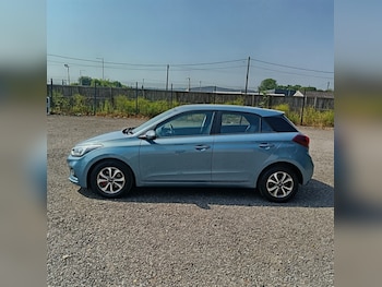 Used Hyundai i20 2019 for sale - 79008107: Photo