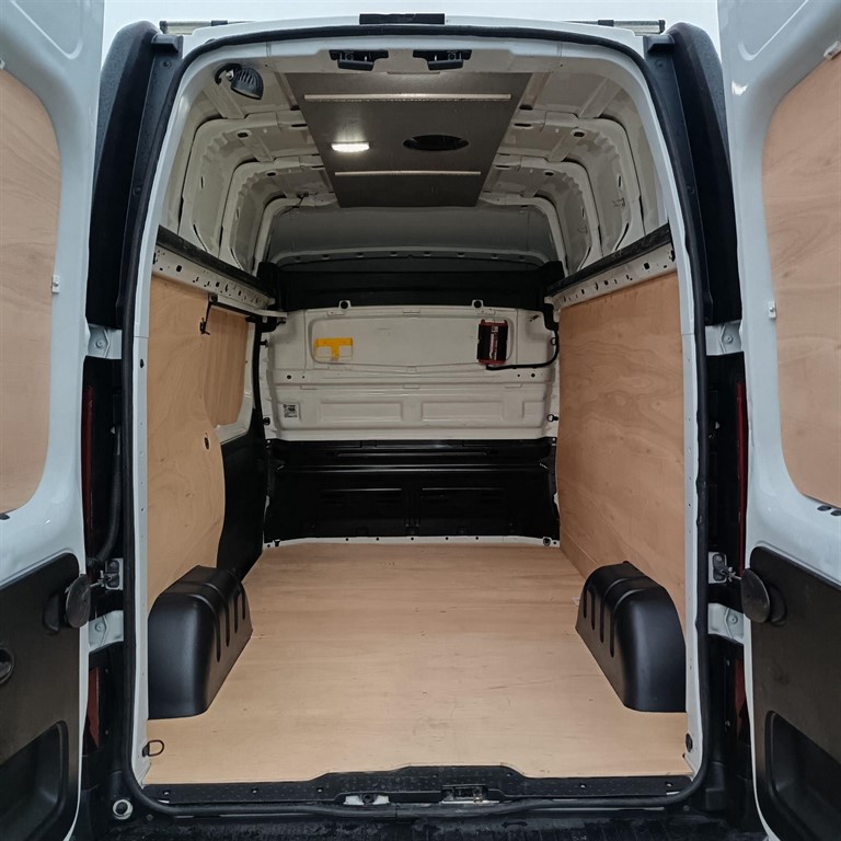 Used Vauxhall Vivaro 2018 for sale - 77581673: Photo 11