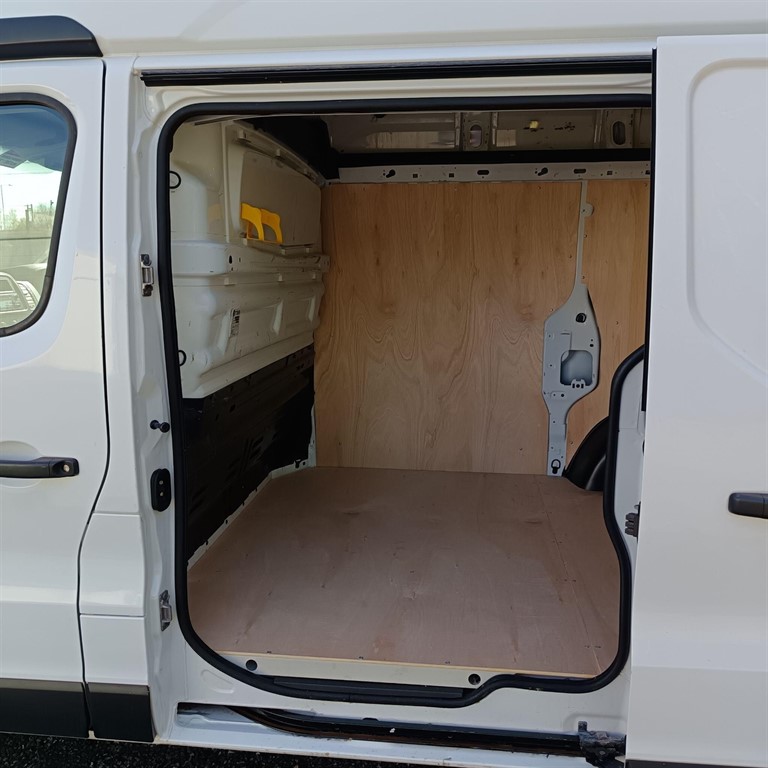 Used Vauxhall Vivaro 2018 for sale - 78180051: Photo 9