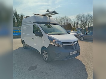 Vauxhall Vivaro feature image