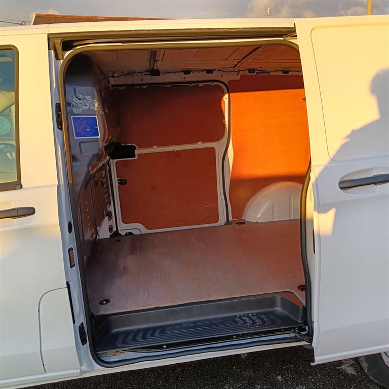 Used Mercedes-Benz Vito 2019 for sale - 77581657: Photo 9