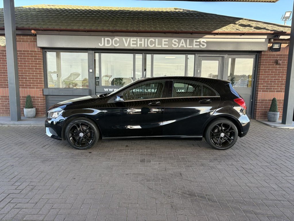 Used Mercedes-Benz A-Class 2015 for sale - 76417728: Photo 4