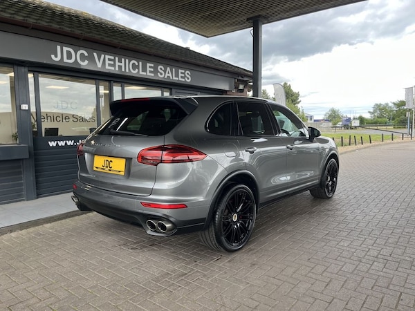 Used Porsche Cayenne 2015 for sale - 74834159: Photo 11