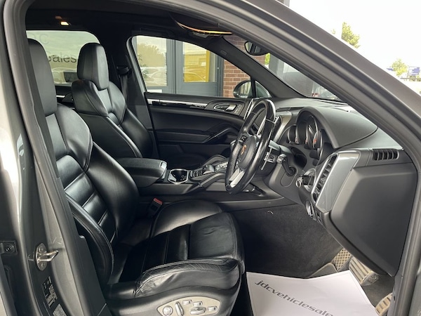 Used Porsche Cayenne 2015 for sale - 74834159: Photo 14