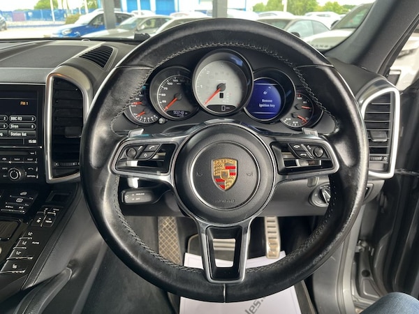 Used Porsche Cayenne 2015 for sale - 74834159: Photo 16