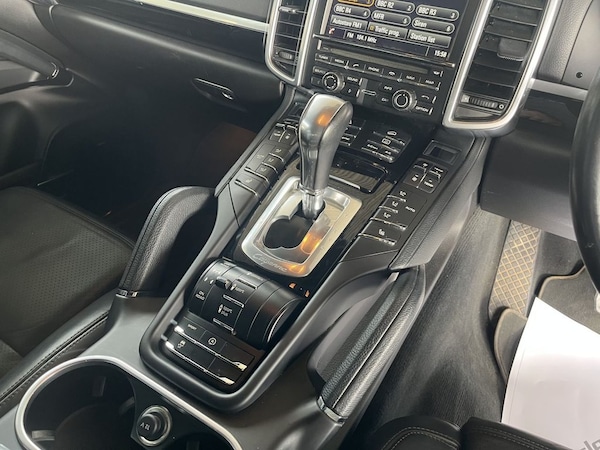 Used Porsche Cayenne 2015 for sale - 74834159: Photo 18
