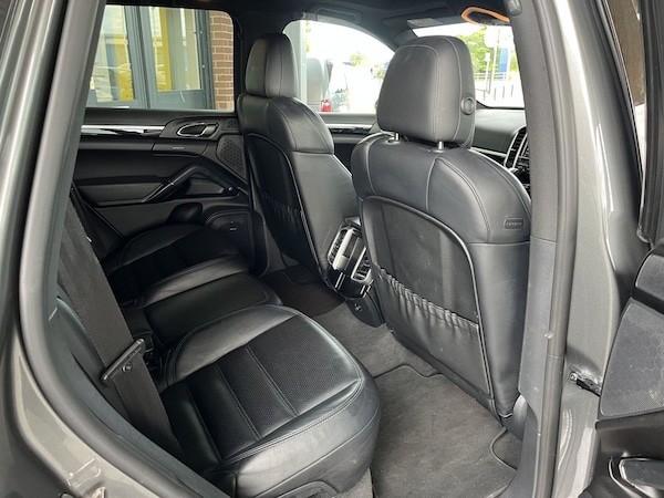 Used Porsche Cayenne 2015 for sale - 74834159: Photo 19