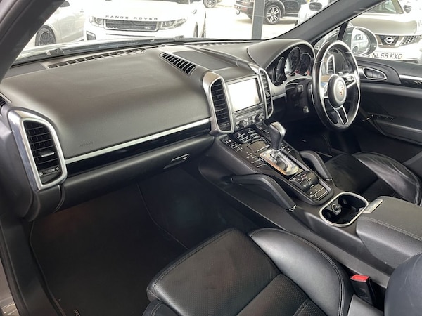 Used Porsche Cayenne 2015 for sale - 74834159: Photo 25