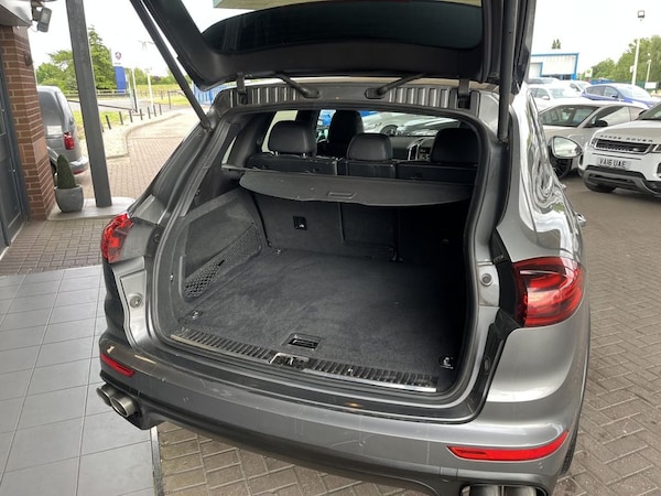 Used Porsche Cayenne 2015 for sale - 74834159: Photo 34