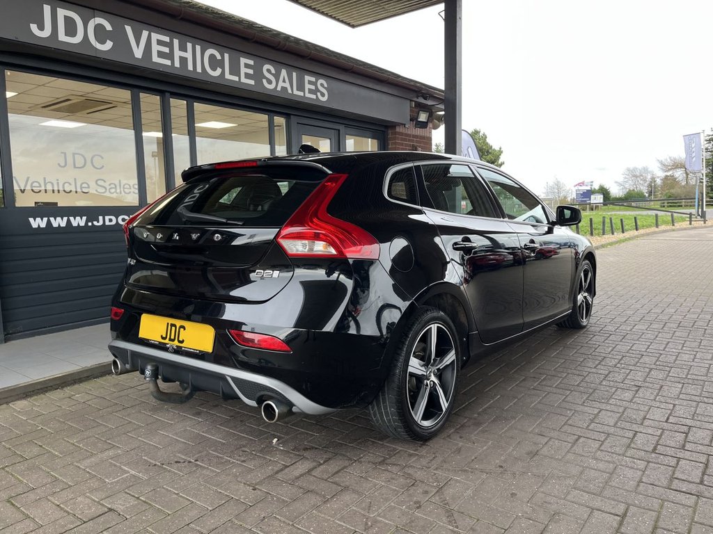 Used Volvo V40 2018 for sale - 77681085: Photo 11