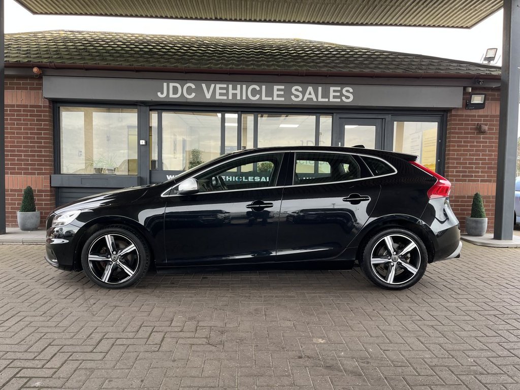 Used Volvo V40 2018 for sale - 77681085: Photo 5