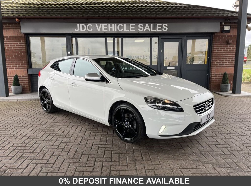 Used Volvo V40 2014 for sale - 76256231: Photo 1