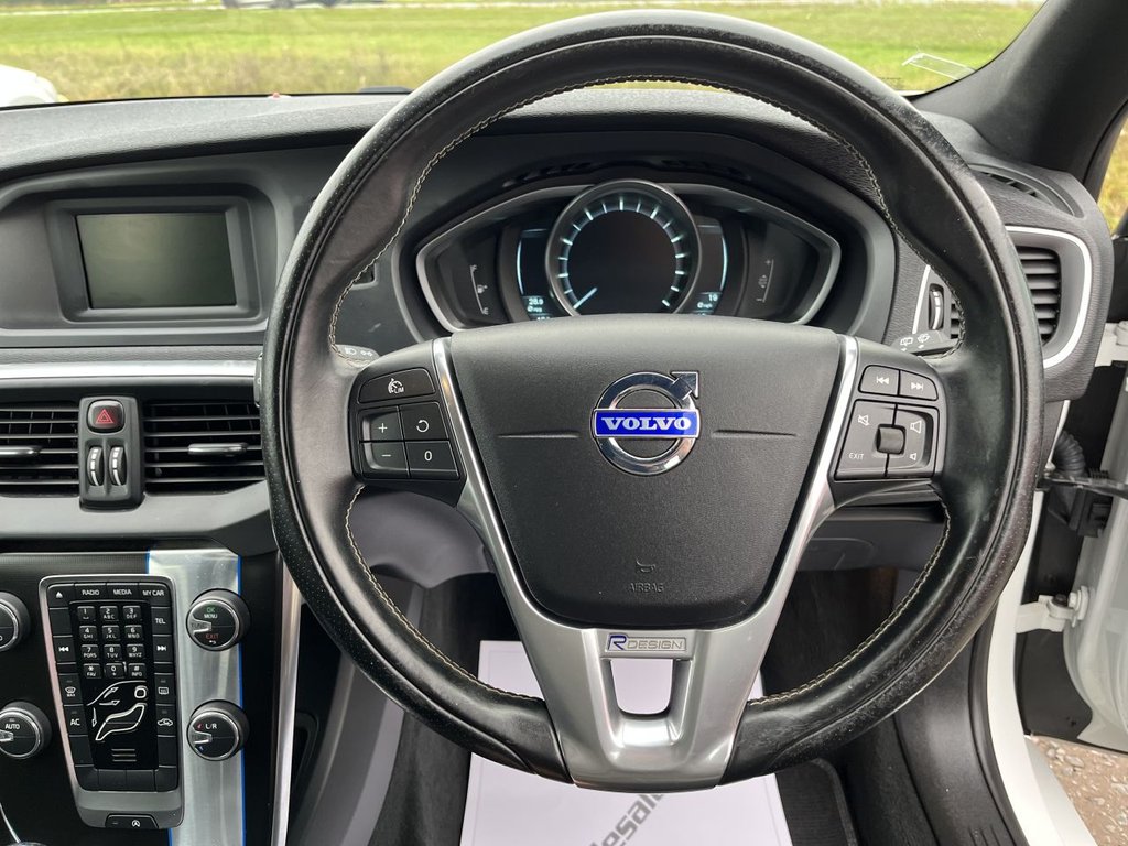 Used Volvo V40 2014 for sale - 76256231: Photo 24