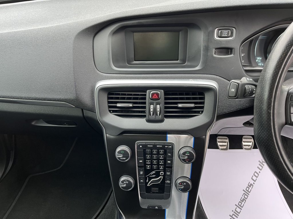 Used Volvo V40 2014 for sale - 76256231: Photo 25