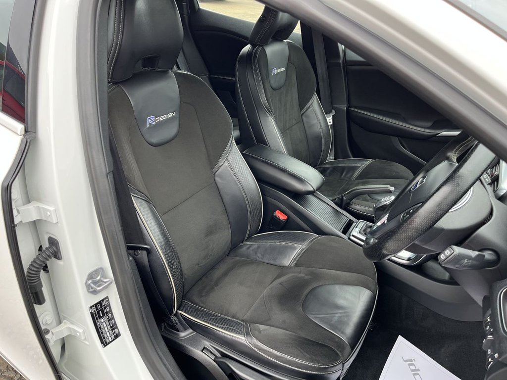 Used Volvo V40 2014 for sale - 76256231: Photo 26