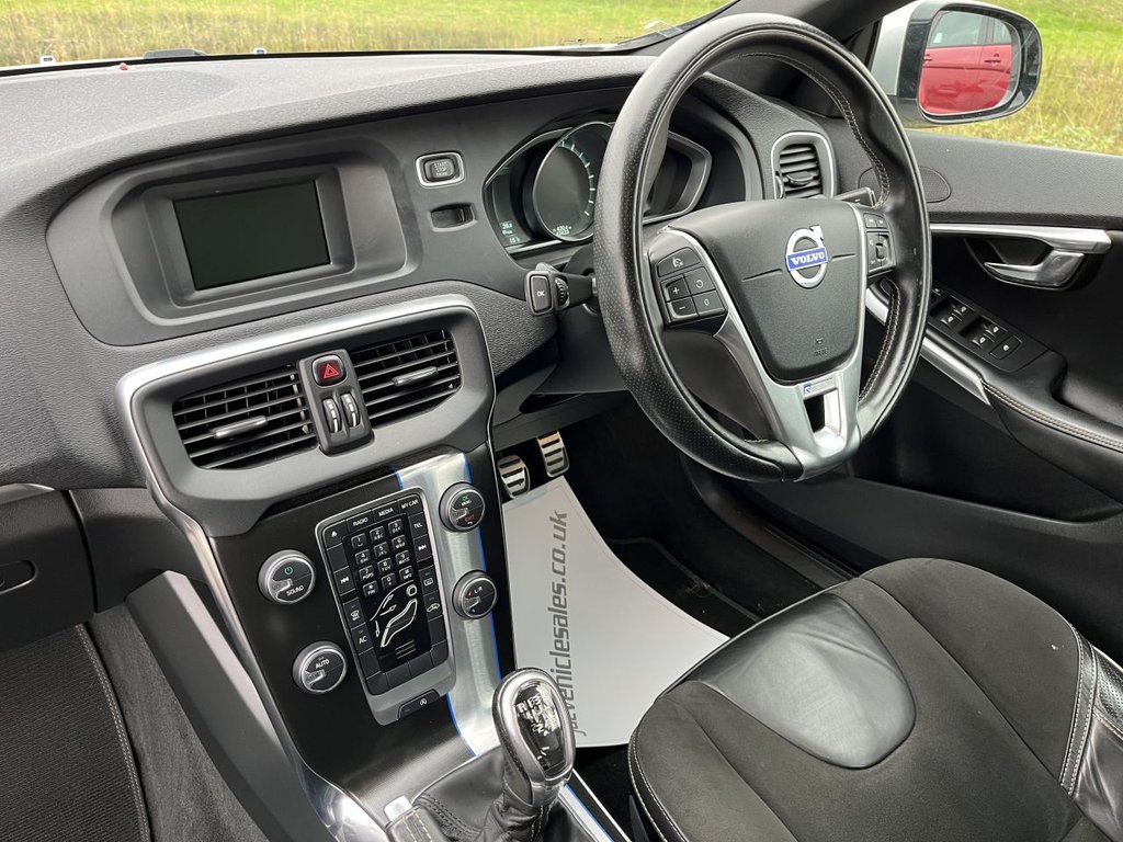 Used Volvo V40 2014 for sale - 76256231: Photo 29