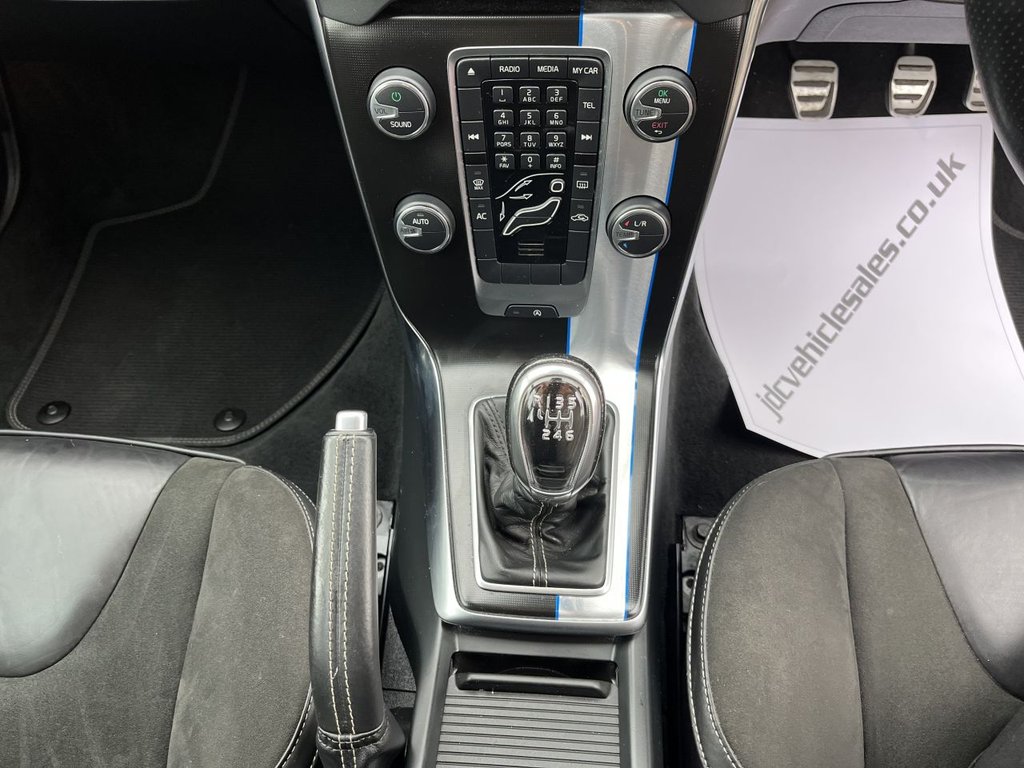 Used Volvo V40 2014 for sale - 76256231: Photo 30