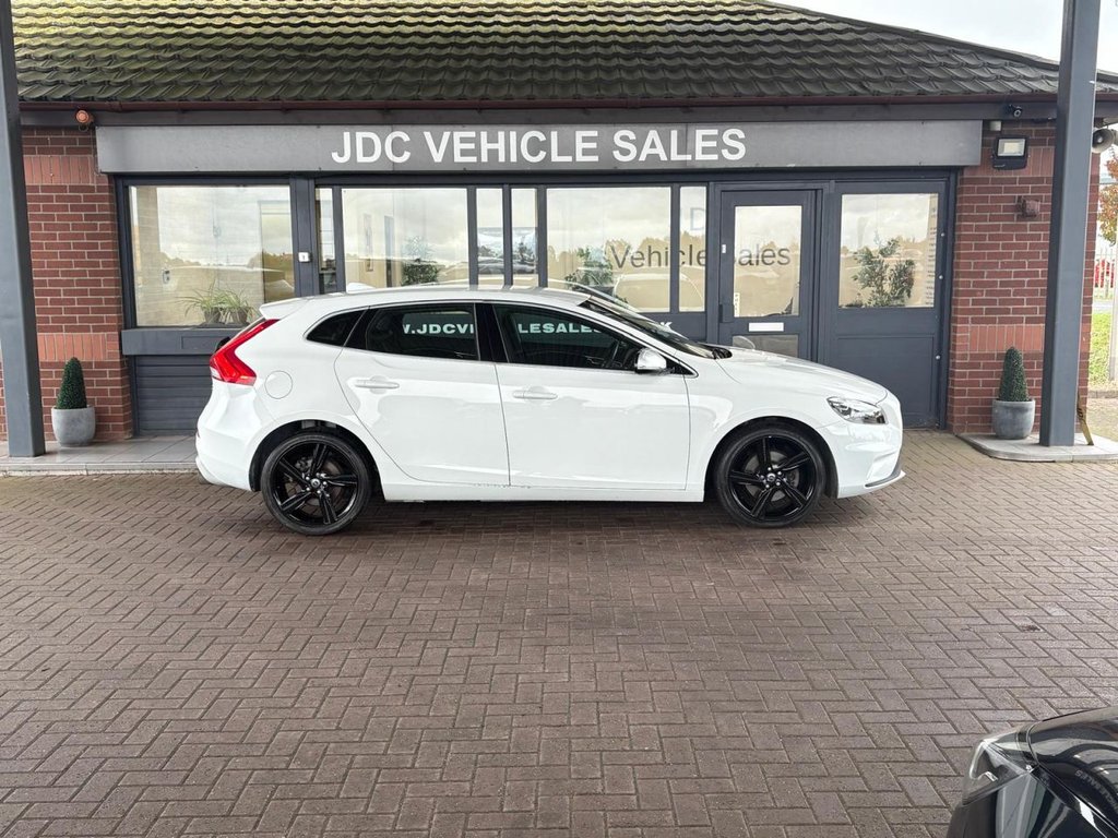 Used Volvo V40 2014 for sale - 76256231: Photo 4