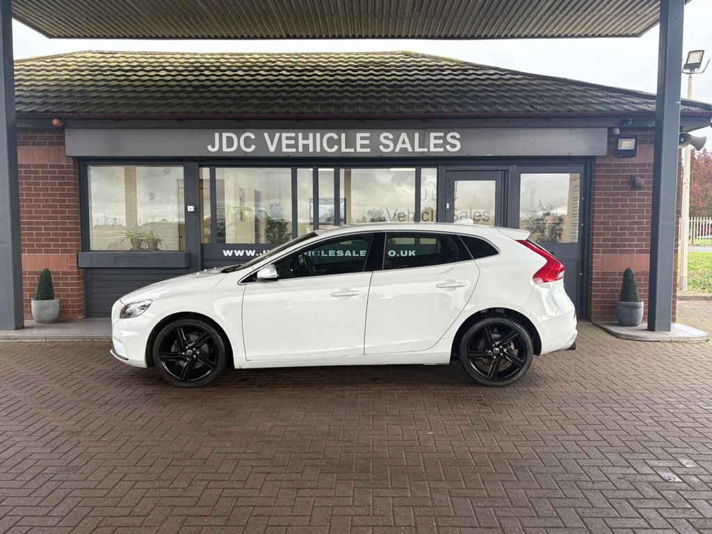 Used Volvo V40 2014 for sale - 76256231: Photo 5