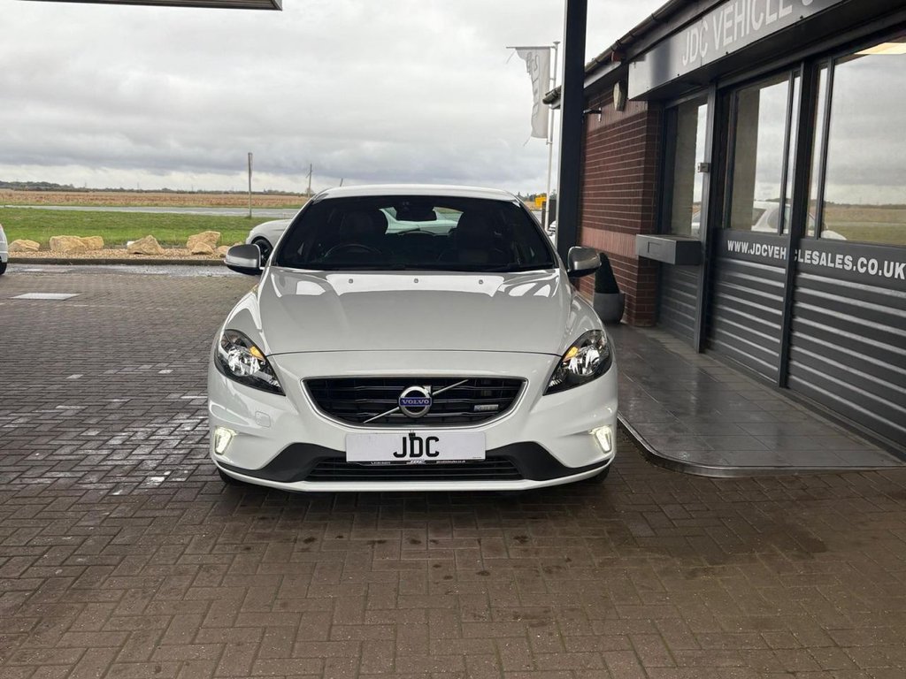 Used Volvo V40 2014 for sale - 76256231: Photo 7