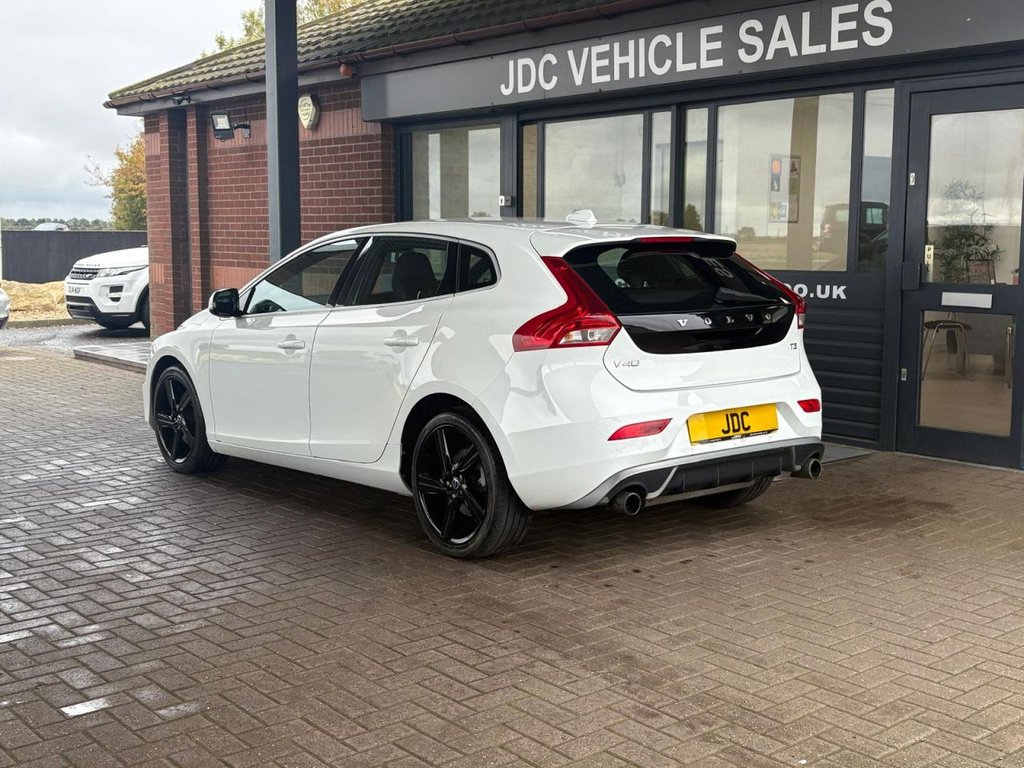 Used Volvo V40 2014 for sale - 76256231: Photo 9