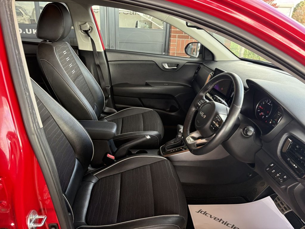 Used Kia Stonic 2024 for sale - 76520538: Photo 13