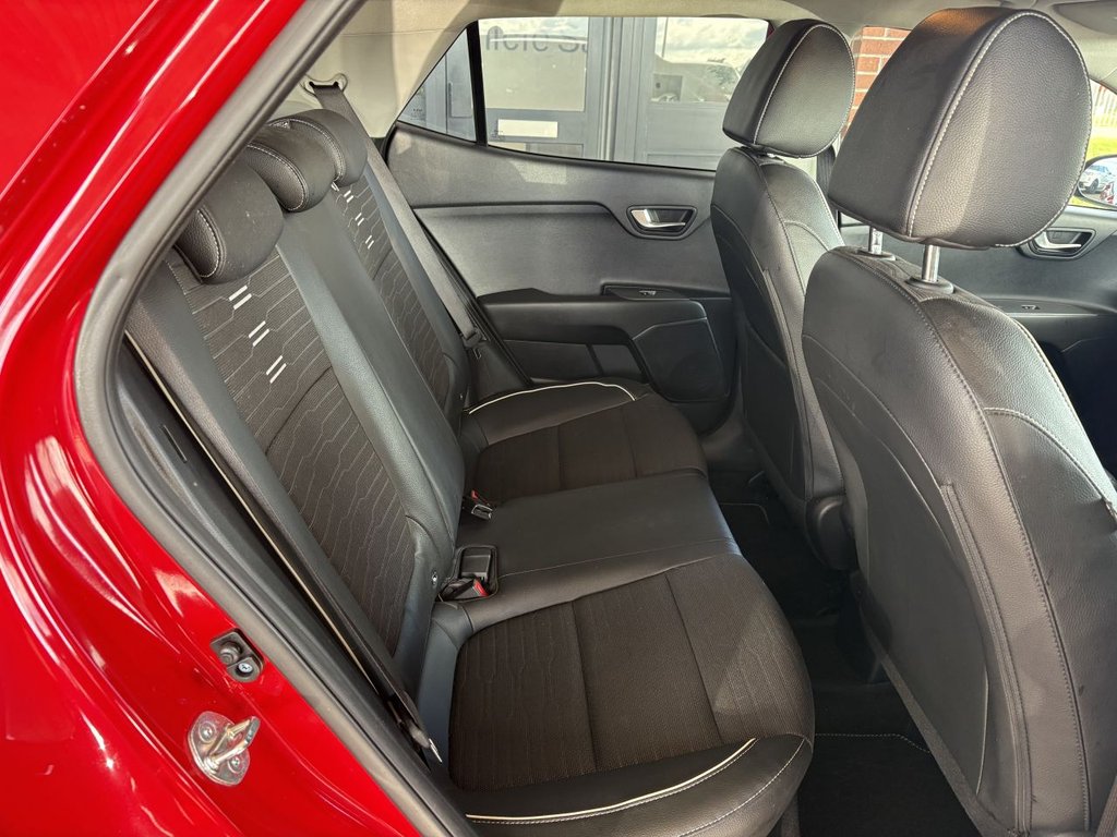 Used Kia Stonic 2024 for sale - 76520538: Photo 15