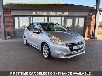 Used Peugeot 208 2014 for sale - 78401805: Photo