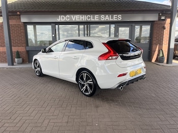 Used Volvo V40 2019 for sale - 75715978: Photo