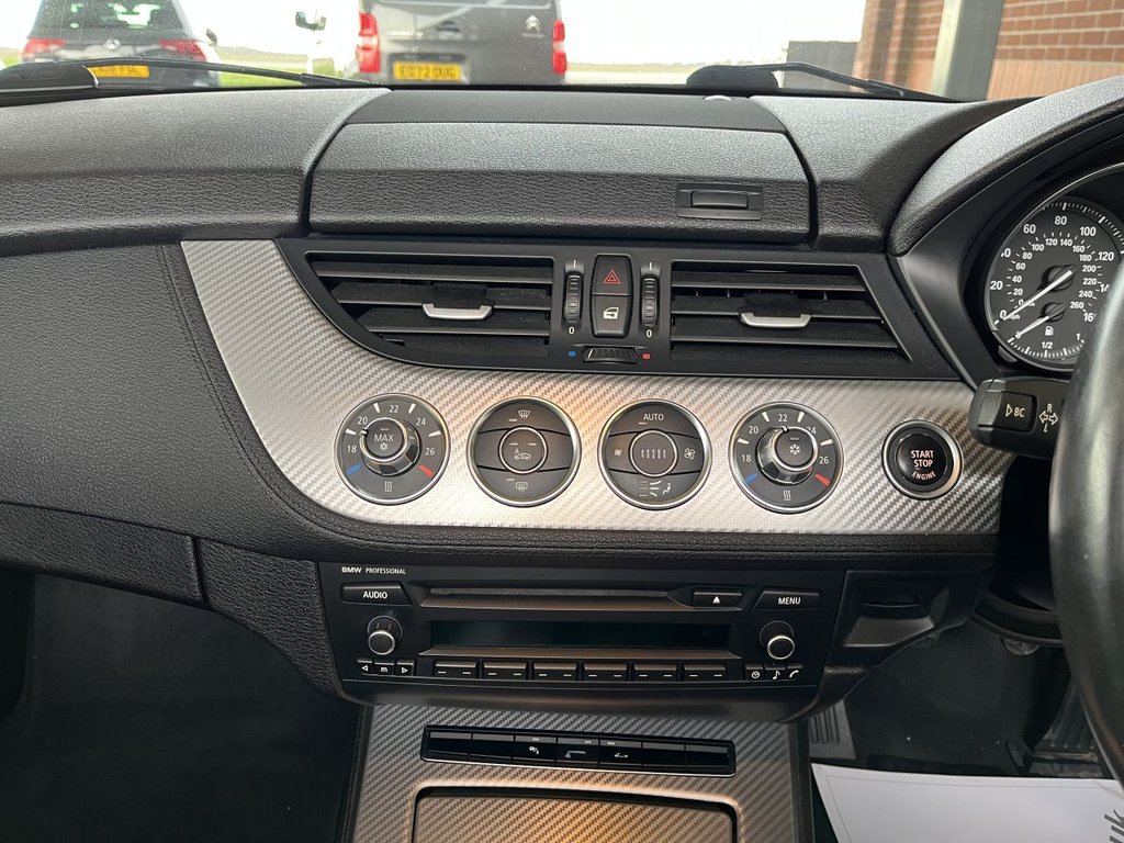 Used BMW Z4 2011 for sale - 76642521: Photo 25