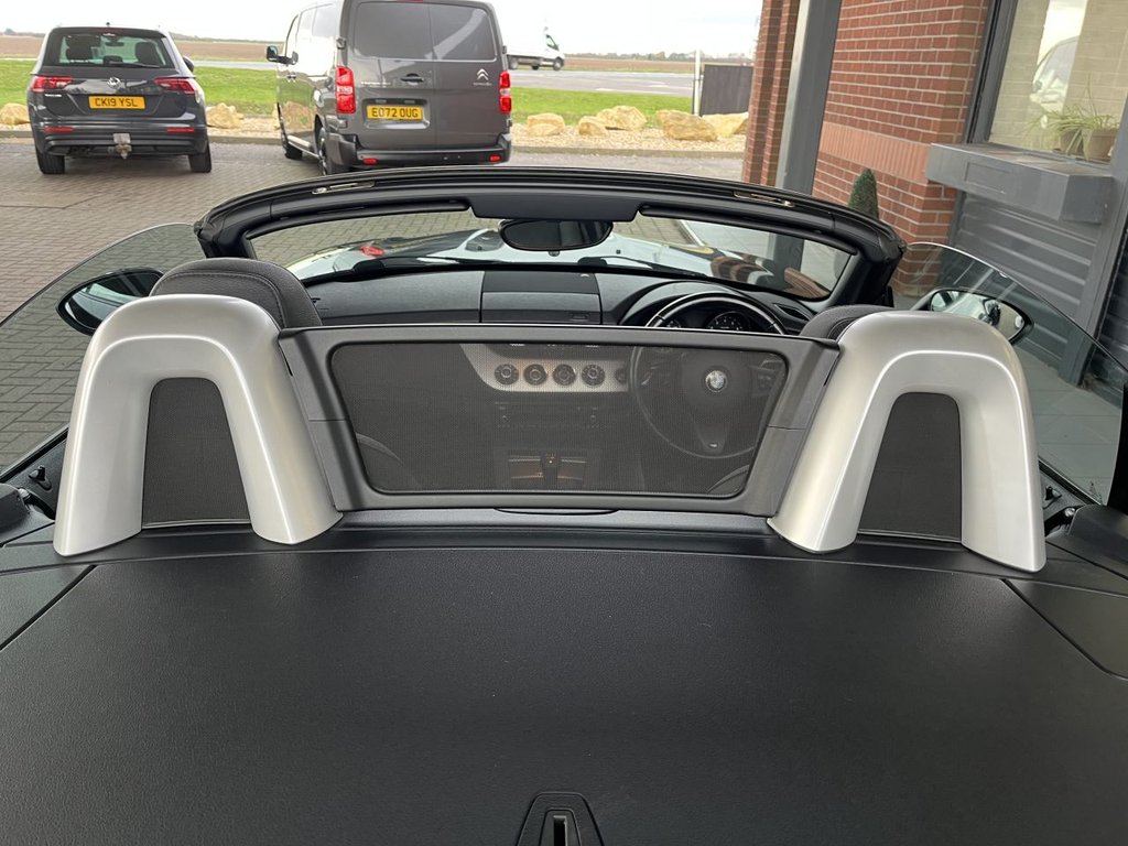 Used BMW Z4 2011 for sale - 76642521: Photo 28