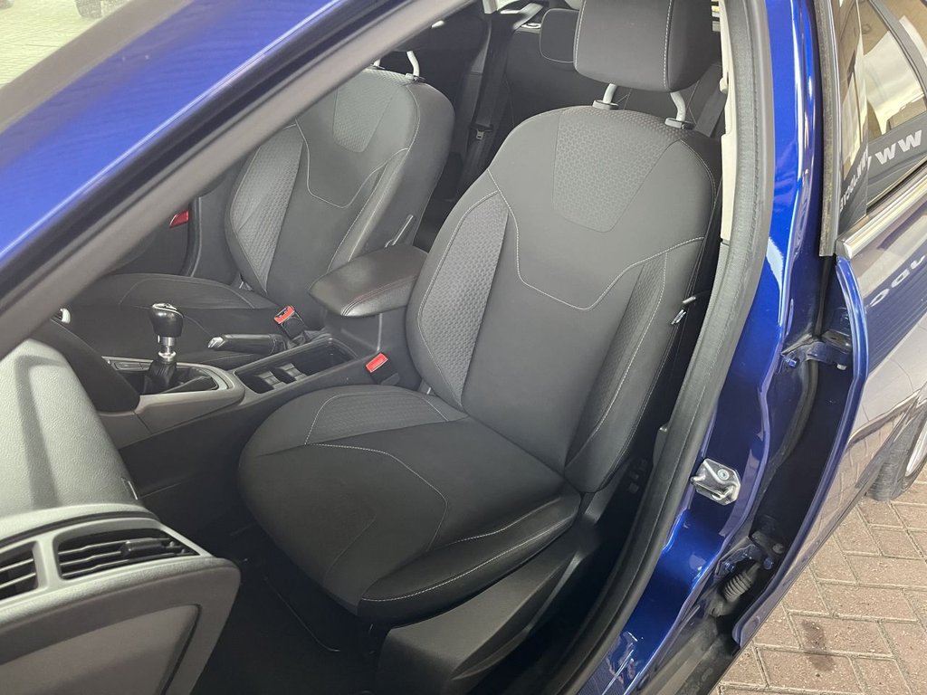 Used Ford Focus 2017 for sale - 76642570: Photo 24