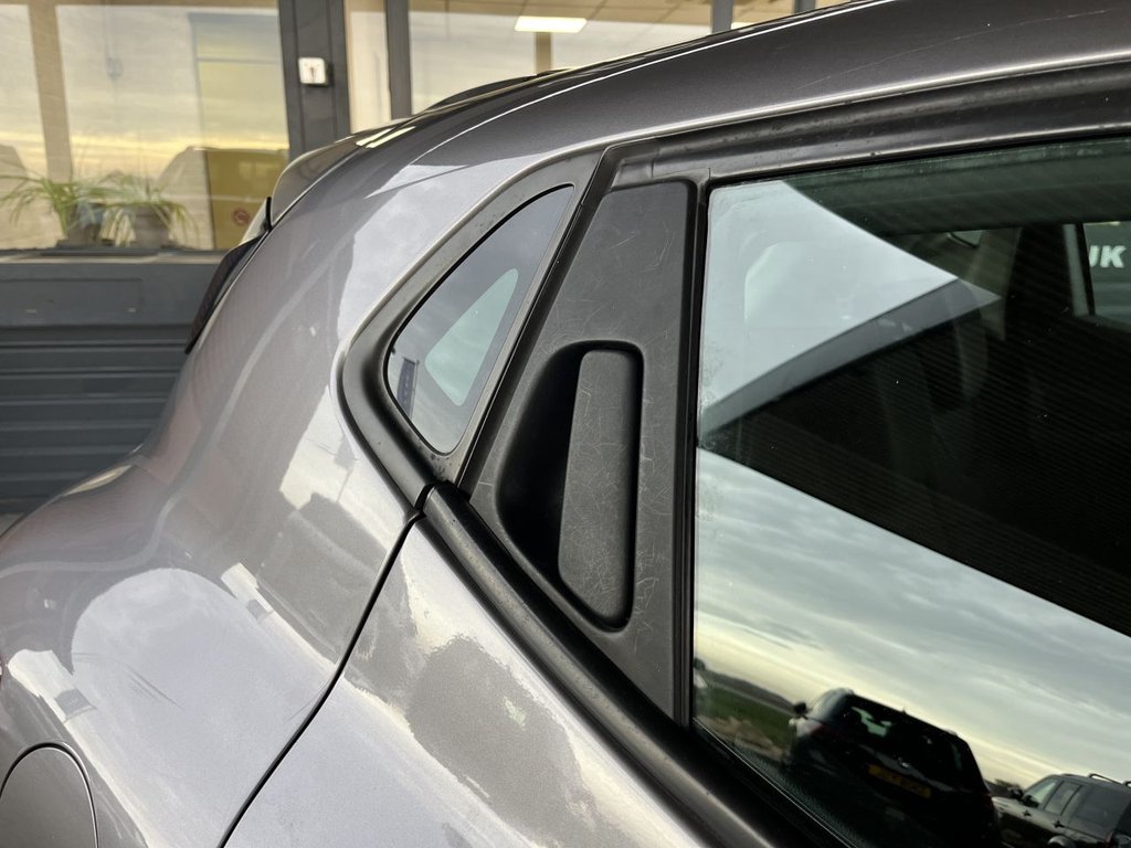 Used Renault Clio 2016 for sale - 76496309: Photo 15