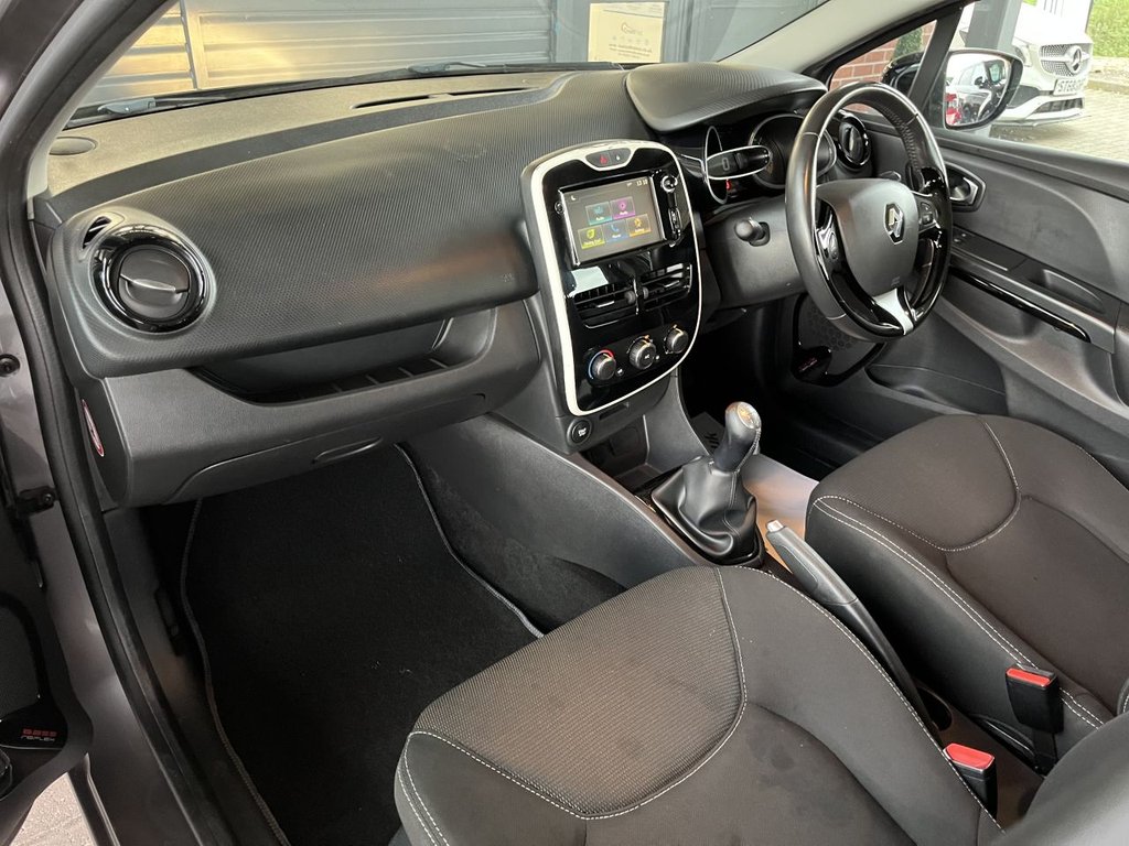 Used Renault Clio 2016 for sale - 76496309: Photo 26