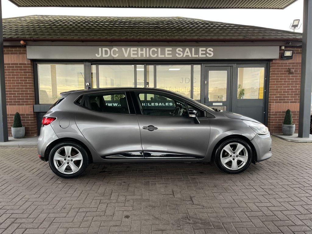 Used Renault Clio 2016 for sale - 76496309: Photo 4