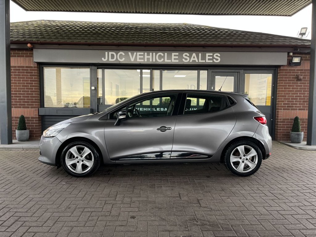 Used Renault Clio 2016 for sale - 76496309: Photo 5