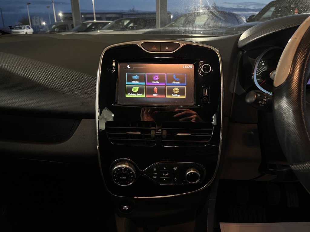 Used Renault Clio 2016 for sale - 76740430: Photo 15