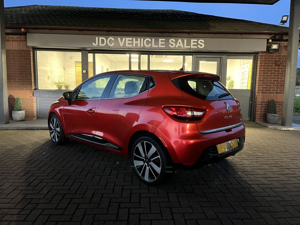 Used Renault Clio 2016 for sale - 76740430: Photo 2