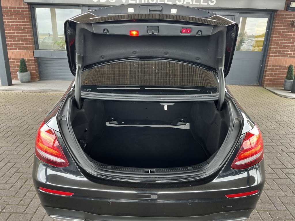 Used Mercedes-Benz E Class 2017 for sale - 78069343: Photo 40