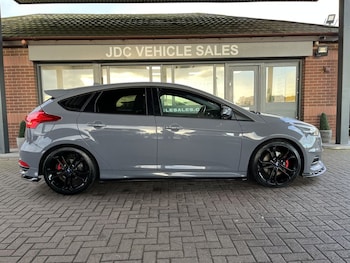 Used Ford Focus 2017 for sale - 77437096: Photo
