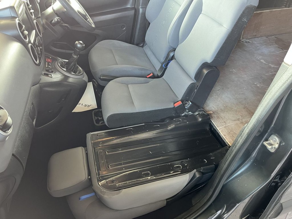 Vehicle 28